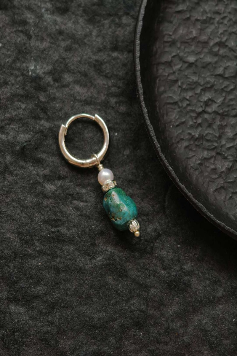 Orecchino singolo in turchese naturale e argento 925 | Stile tibetano artigianale