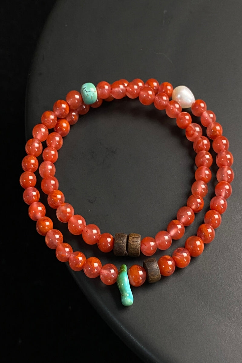 Bracciale doppio in agata rossa naturale con perle di turchese | Ly·coure del Tibet