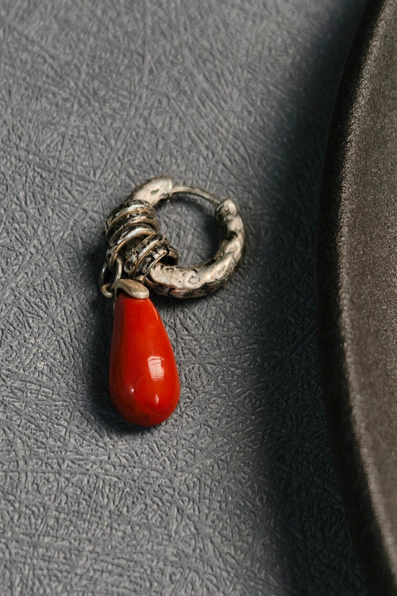 Orecchino singolo in corniola rossa naturale | Ly·coure del Tibet