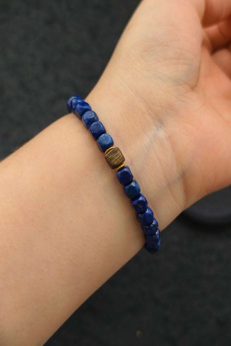 Bracciale in lapislazzuli e legno di agarwood Kyara — Misura 15 | Ly·coure del Tibet