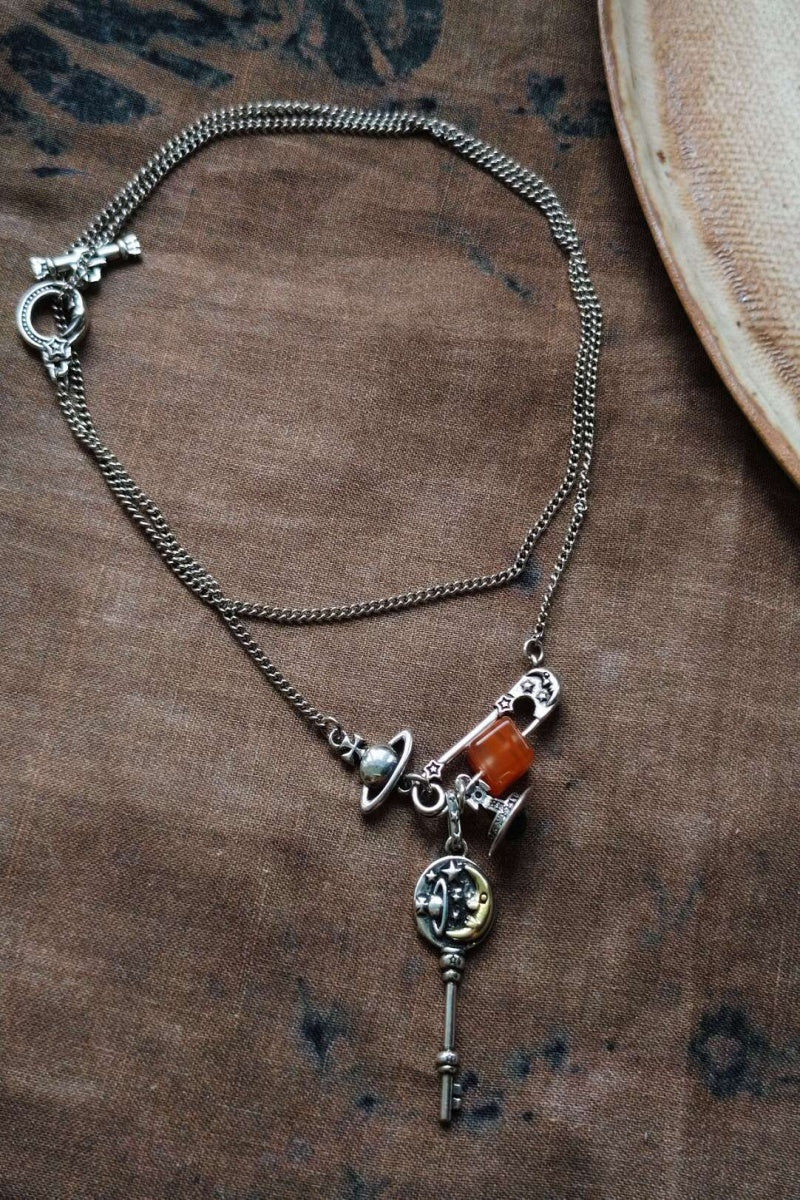 Collana tibetana in corallo rosso naturale ghiacciato con placcatura argento | Ly·coure del Tibet