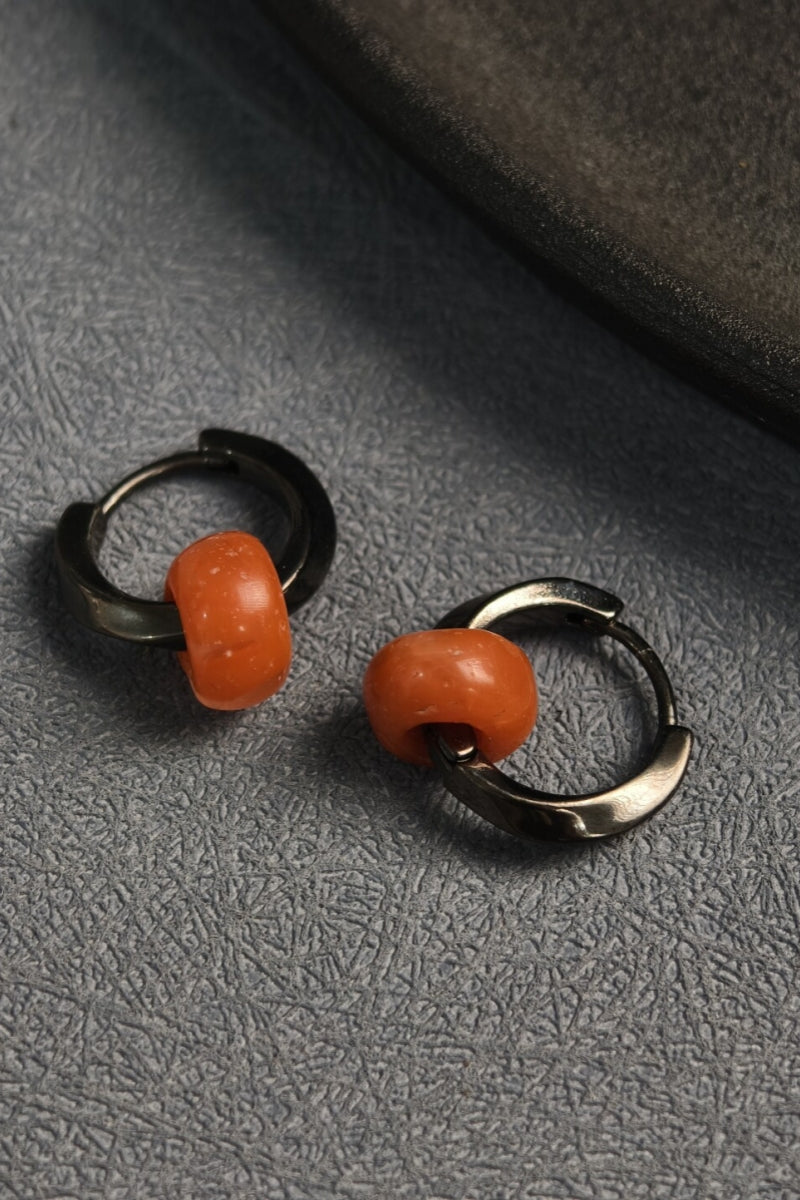 Orecchini Tibetani con Perla di Corniola Levigata - Il Sigillo della Perfezione - Gioiello Contemporaneo, Pezzo Unico