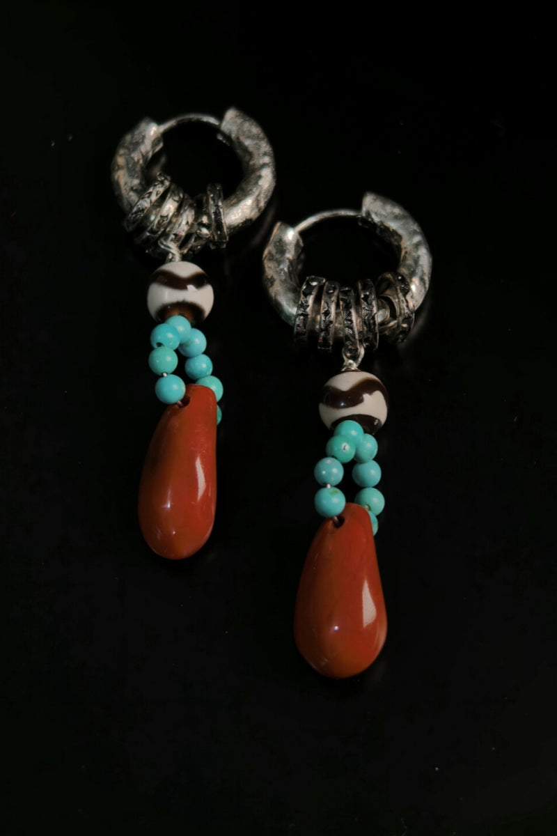 Viaggio Artistico | Orecchini a Strati con Perle Tibetane Dzi, Turchese e Corniola | Design a Goccia con Cerchio in Argento 925 | Stile Boho-Chic