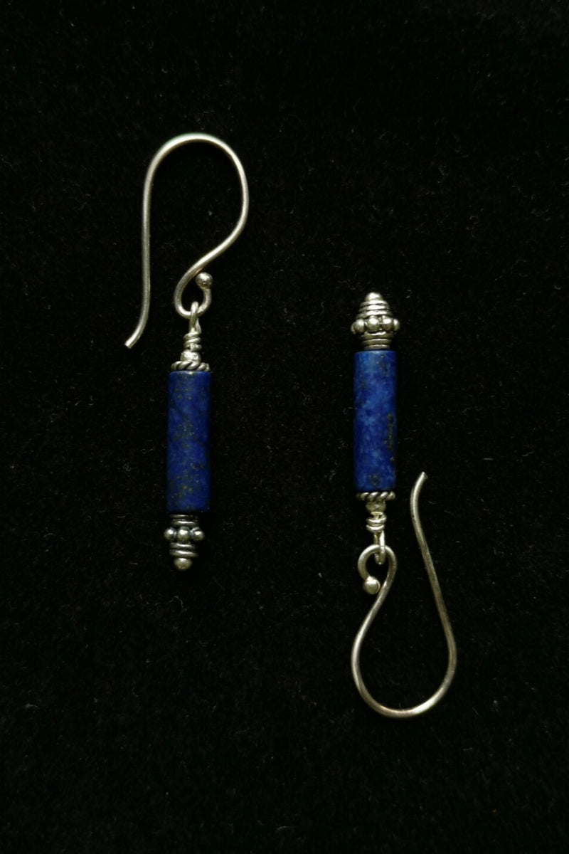 dettaglio-gancio-argento-tibetano-opaco-finitura-artigianale