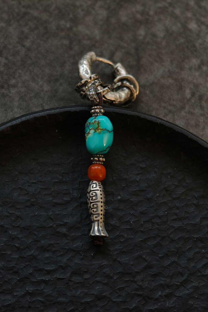 dettaglio-cerchio-principale-cinque-piccoli-anelli-argento-placcato