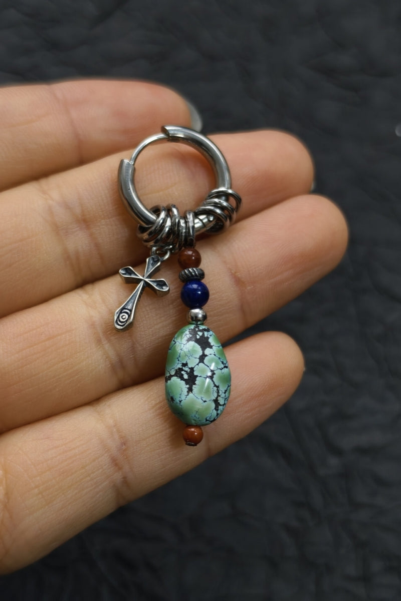 dettaglio-turchese-venato-linee-irregolari-corallo-agata-blu