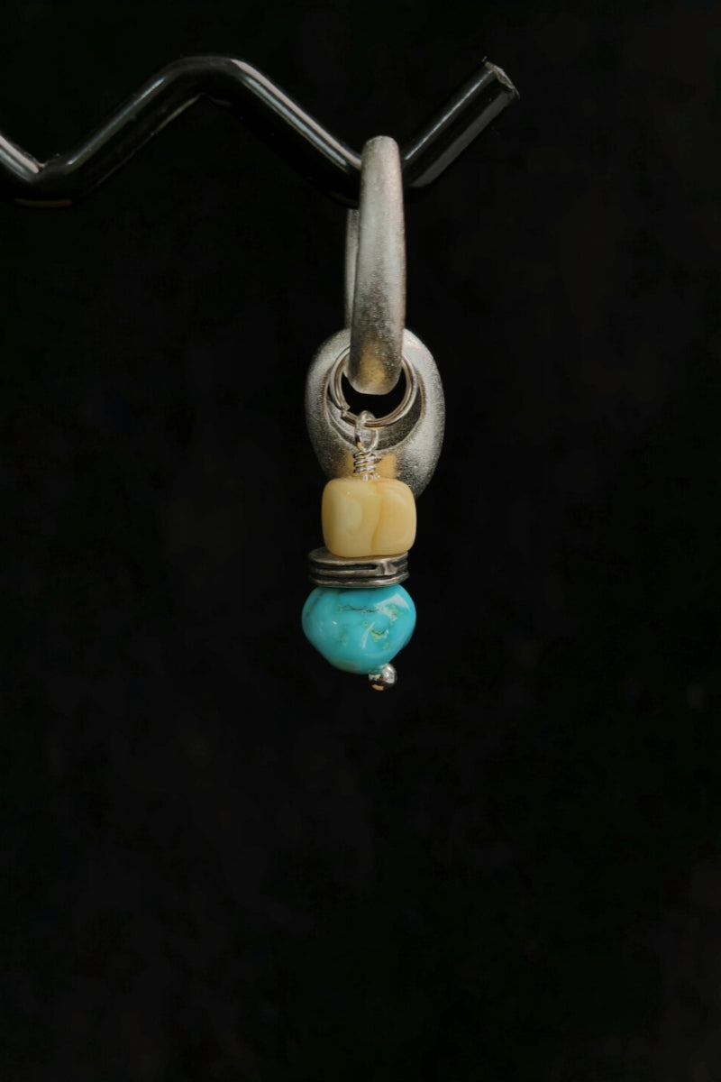 【Armonia d'Ambra】Orecchino Singolo in Argento 925 con Ambra Gialla e Turchese - Design Semplice ed Elegante Ispirato all'Equilibrio tra Calore e Freschezza